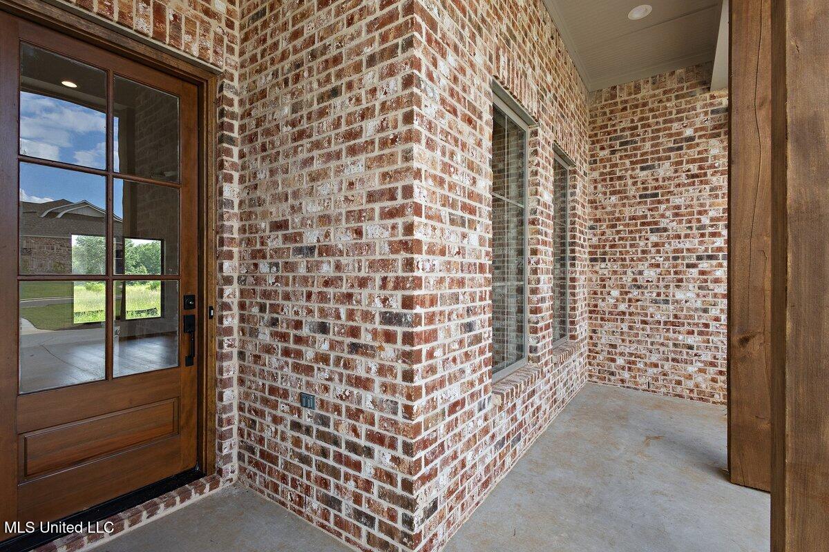 212 Azure Drive Canton, MS 39046 - Photo 3 of 50 3HTP2075