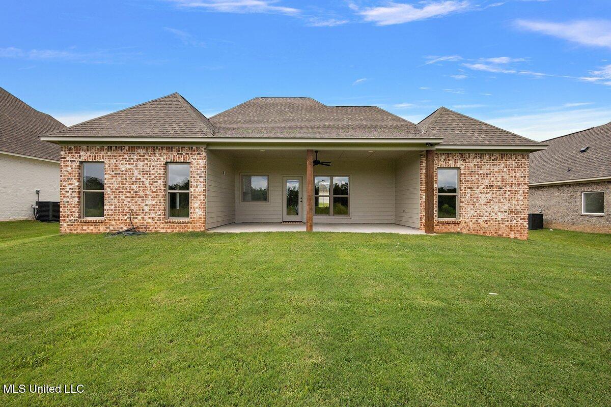 212 Azure Drive Canton, MS 39046 - Photo 34 of 50 3HTP2183