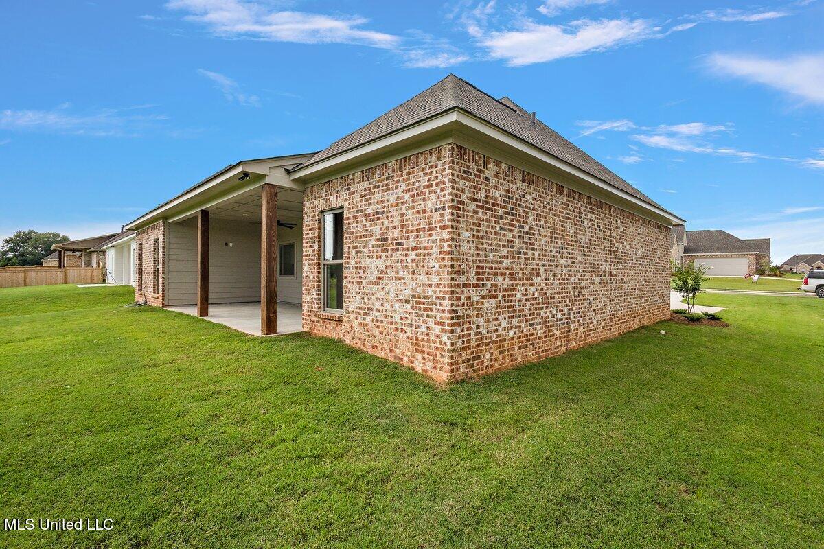 212 Azure Drive Canton, MS 39046 - Photo 38 of 50 3HTP2189