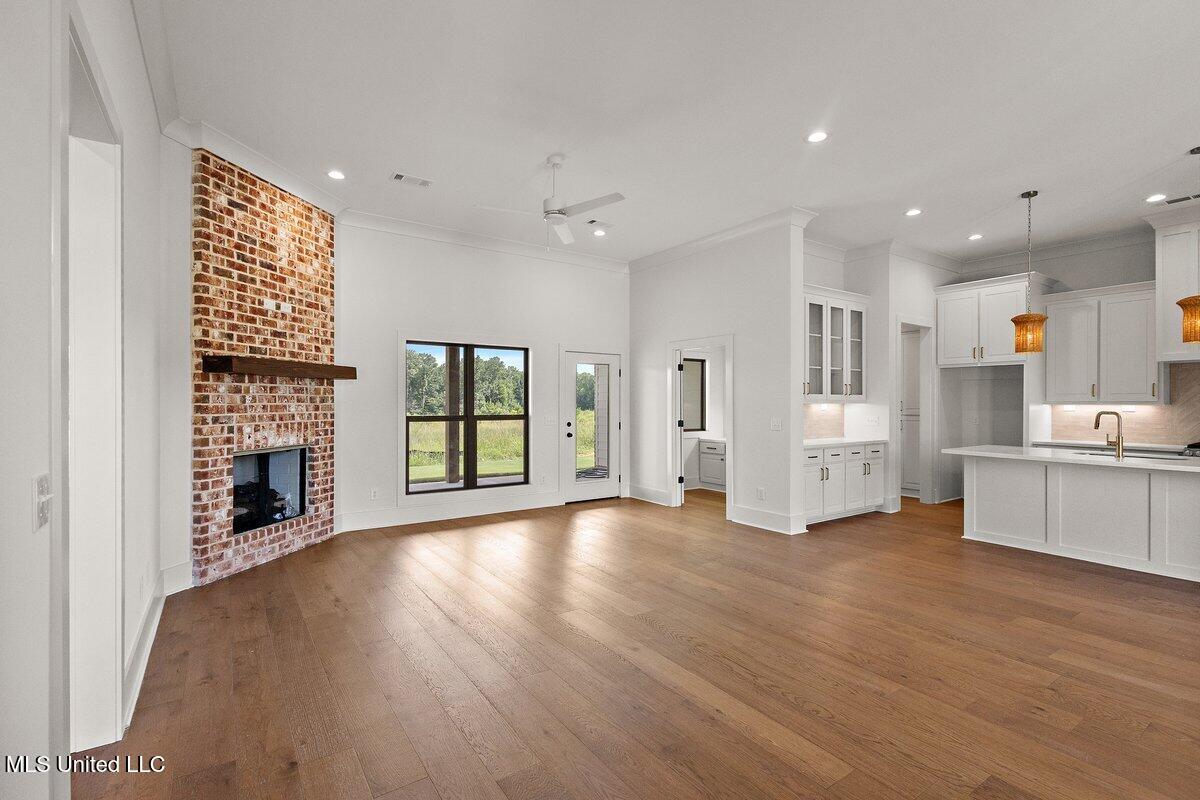 212 Azure Drive Canton, MS 39046 - Photo 7 of 50 3HTP2084