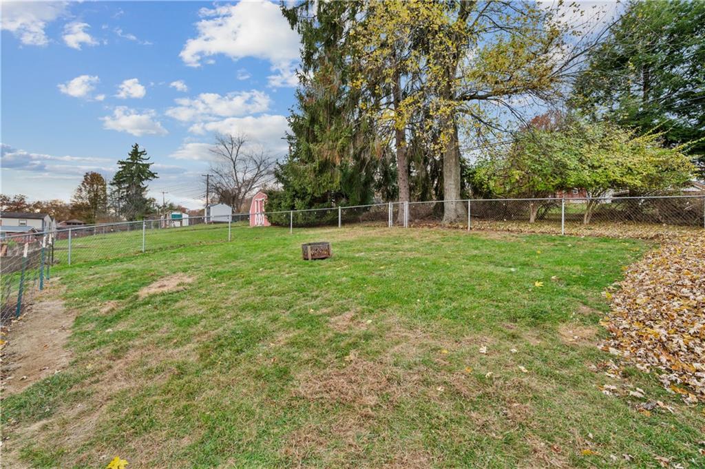 5300 Spring Valley Drive Pittsburgh, PA 15236 - Photo 23 of 25 a view of a backyard with green space