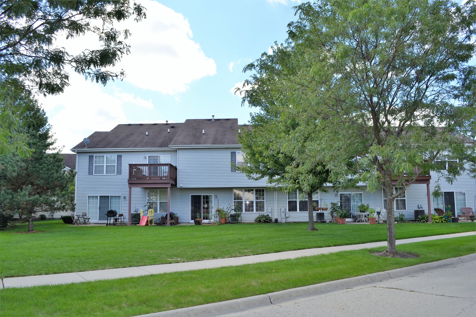 2328 Georgetown Court Aurora, IL 60503 - Photo 2 of 30