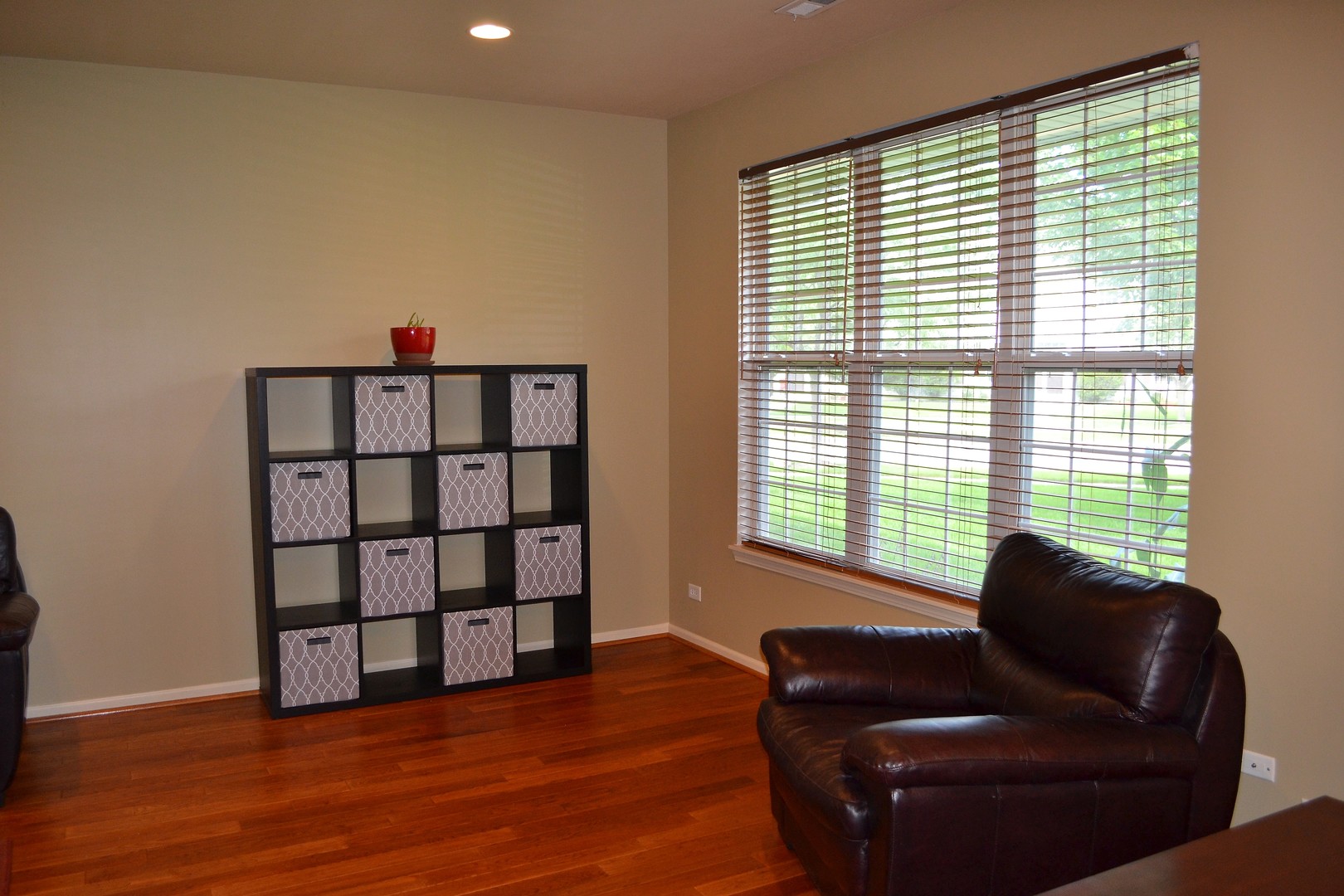 2328 Georgetown Court Aurora, IL 60503 - Photo 5 of 30