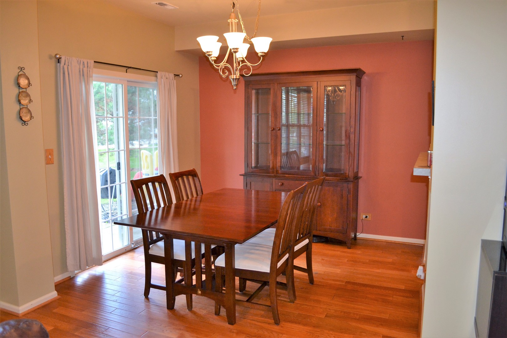 2328 Georgetown Court Aurora, IL 60503 - Photo 6 of 30
