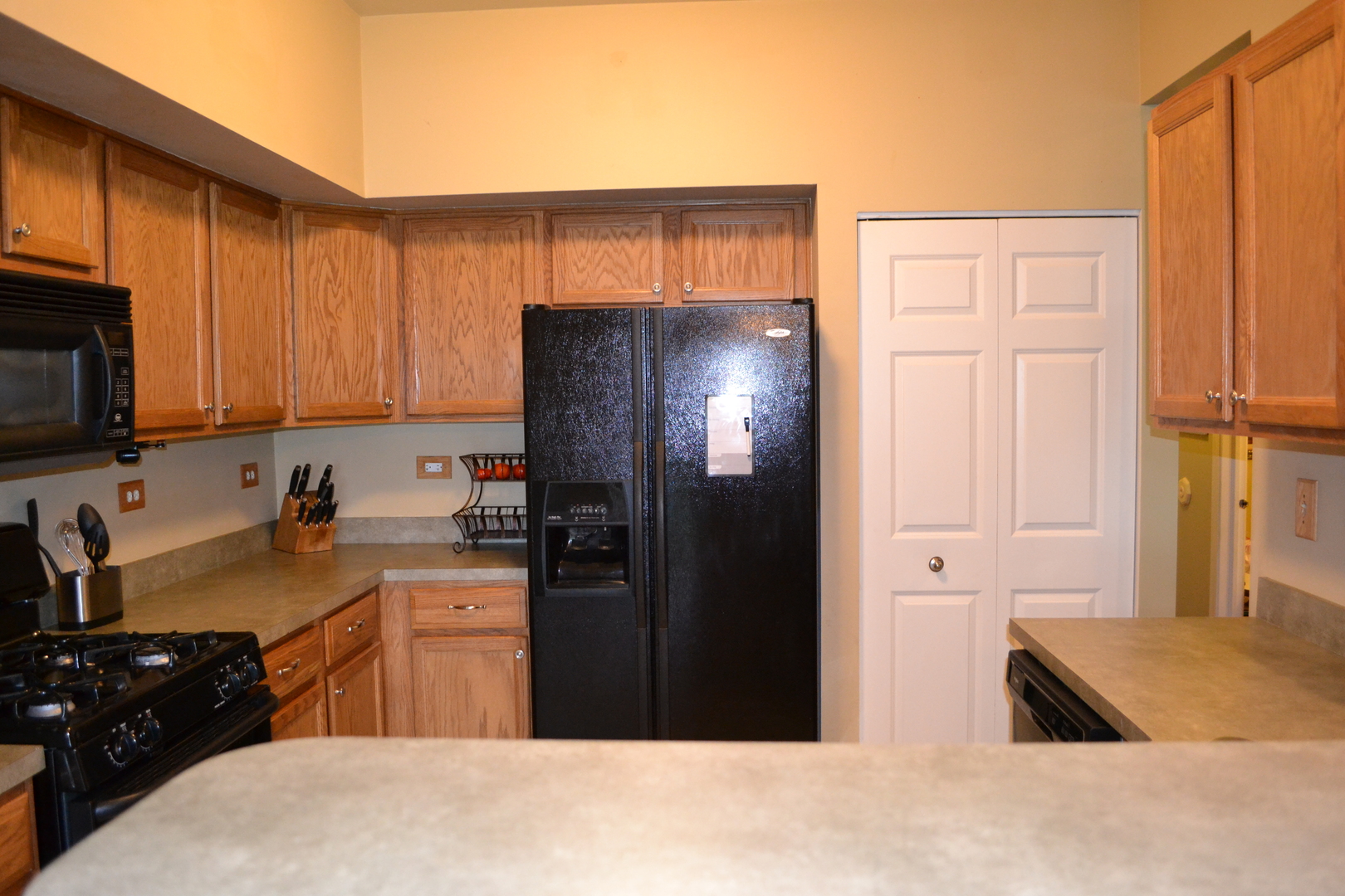 2328 Georgetown Court Aurora, IL 60503 - Photo 9 of 30