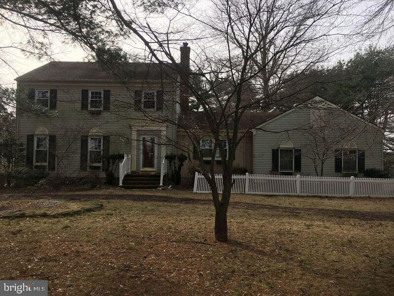21 Sawmill Road Trenton, NJ 08620 - Photo 1 of 1