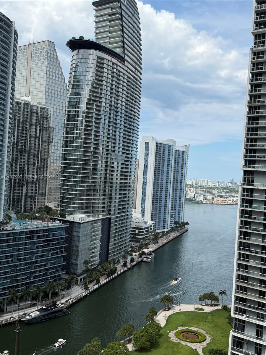 500 Brickell Avenue, Unit 2907 Miami, FL 33131 - Photo 2 of 31