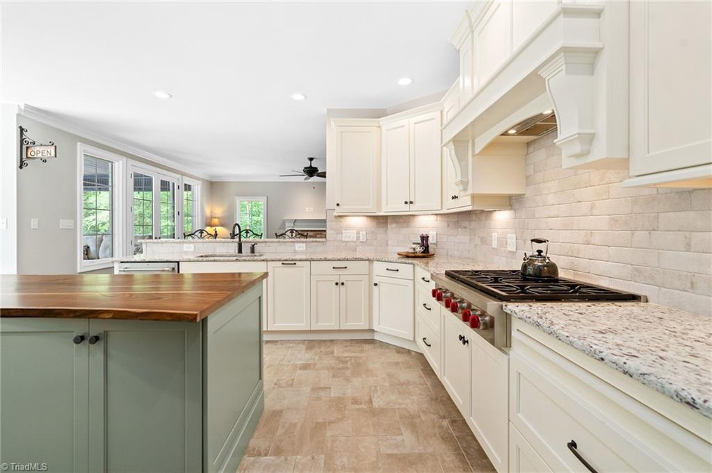 7376 Hidden View Drive Oak Ridge, NC 27310 - Photo 13 of 50