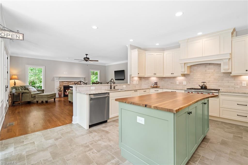 7376 Hidden View Drive Oak Ridge, NC 27310 - Photo 19 of 50