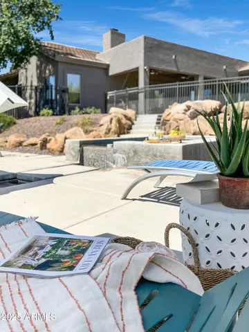 a view of a yard of the yard