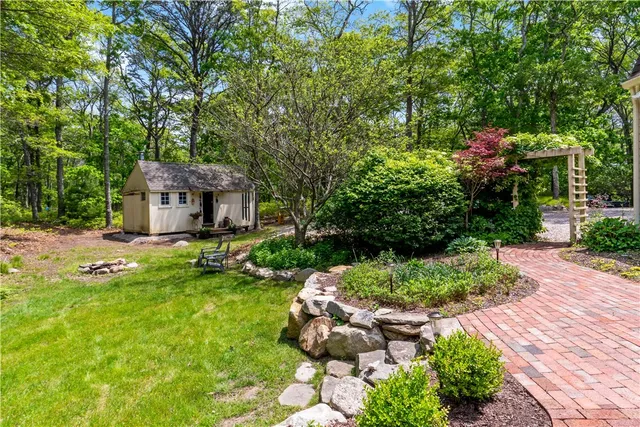 $1,499,000 | 183 Gravelly Hill Road, South Kingstown, RI 02879