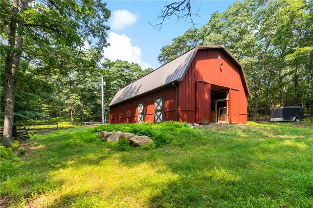 $1,499,000 | 183 Gravelly Hill Road, South Kingstown, RI 02879