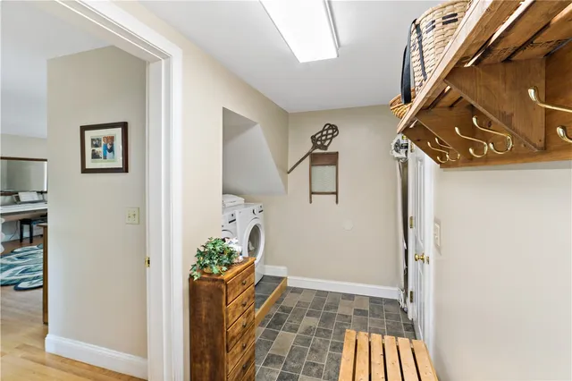 $1,499,000 | 183 Gravelly Hill Road, South Kingstown, RI 02879