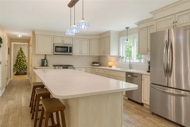 $1,499,000 | 183 Gravelly Hill Road, South Kingstown, RI 02879