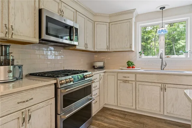 $1,499,000 | 183 Gravelly Hill Road, South Kingstown, RI 02879