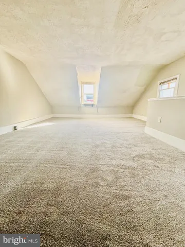 $2,565 | 243 Hall Street, Phoenixville, PA 19460