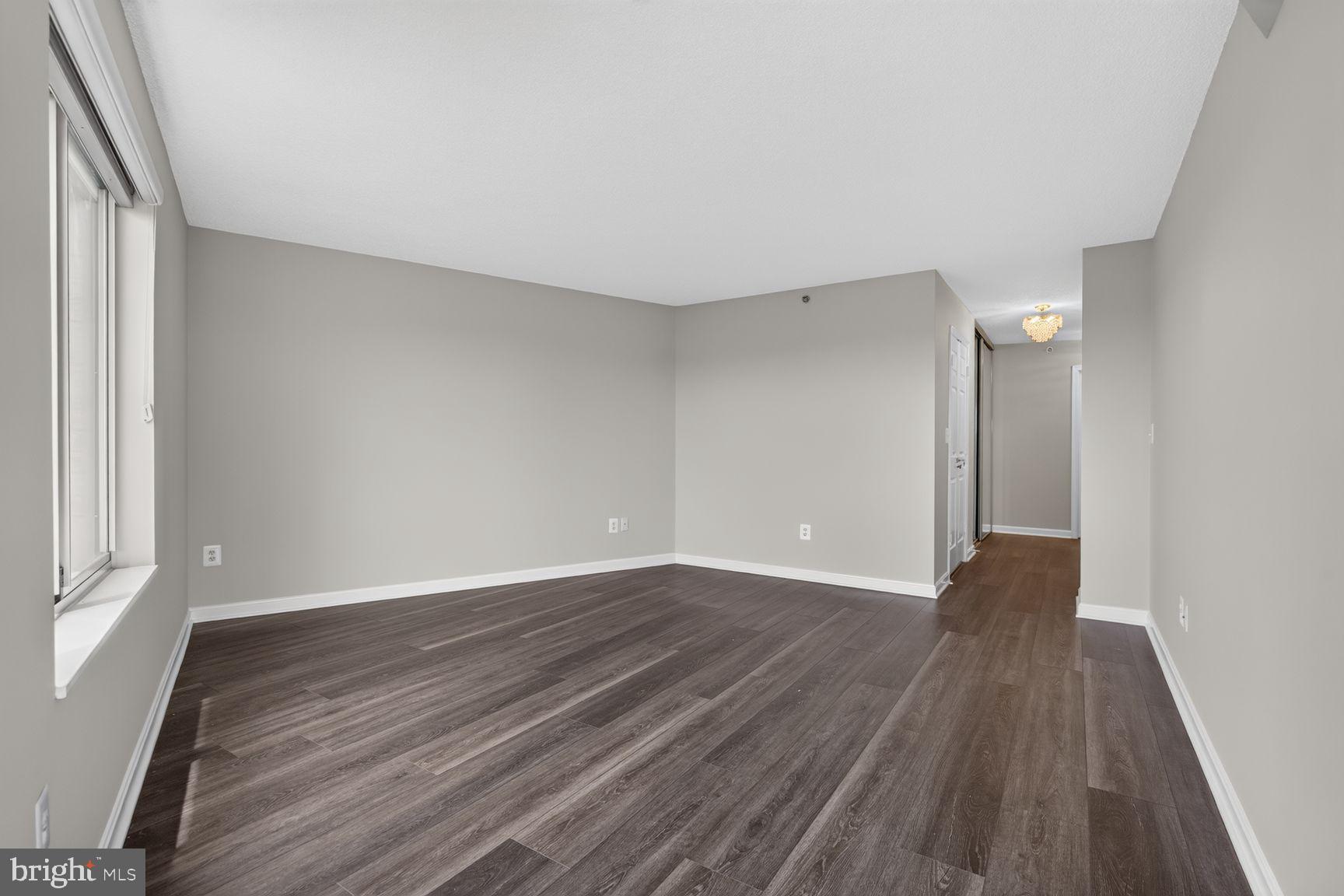 19385 Cypress Ridge Terrace, Unit 903 Leesburg, VA 20176 - Photo 15 of 37 Primary bedroom