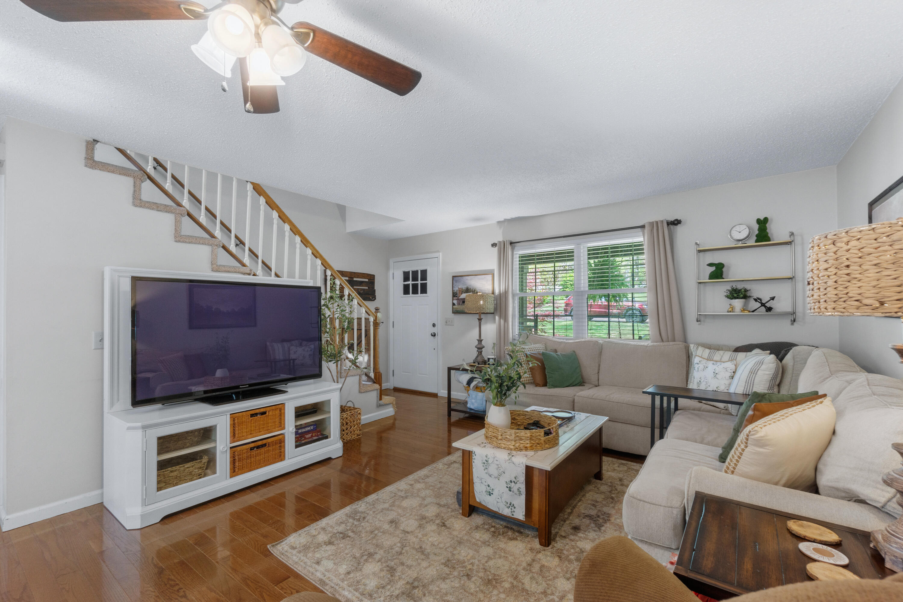 2406 Daugherty Lane Chattanooga, TN 37421 - Photo 12 of 49 Family room