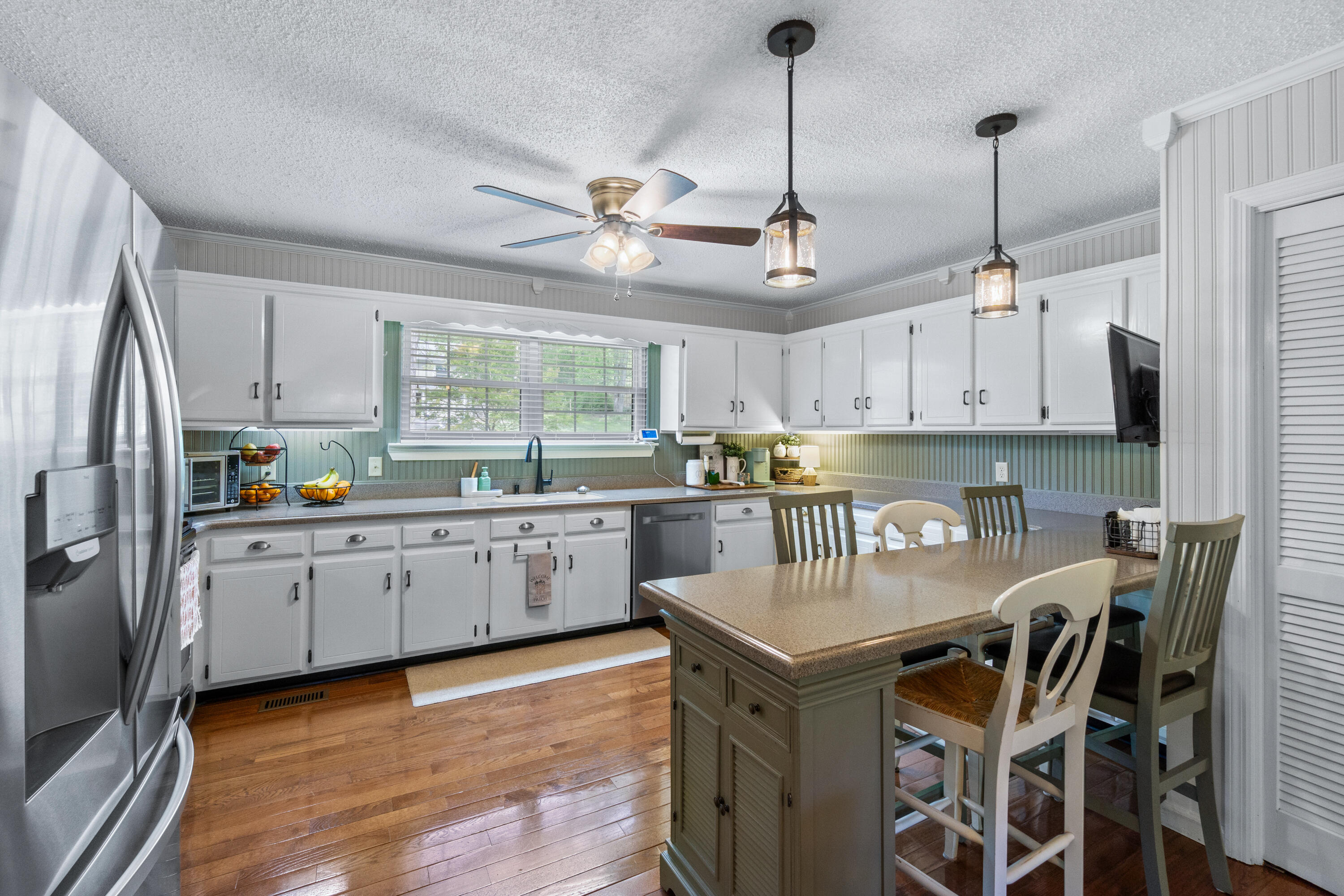 2406 Daugherty Lane Chattanooga, TN 37421 - Photo 17 of 49 Kitchen