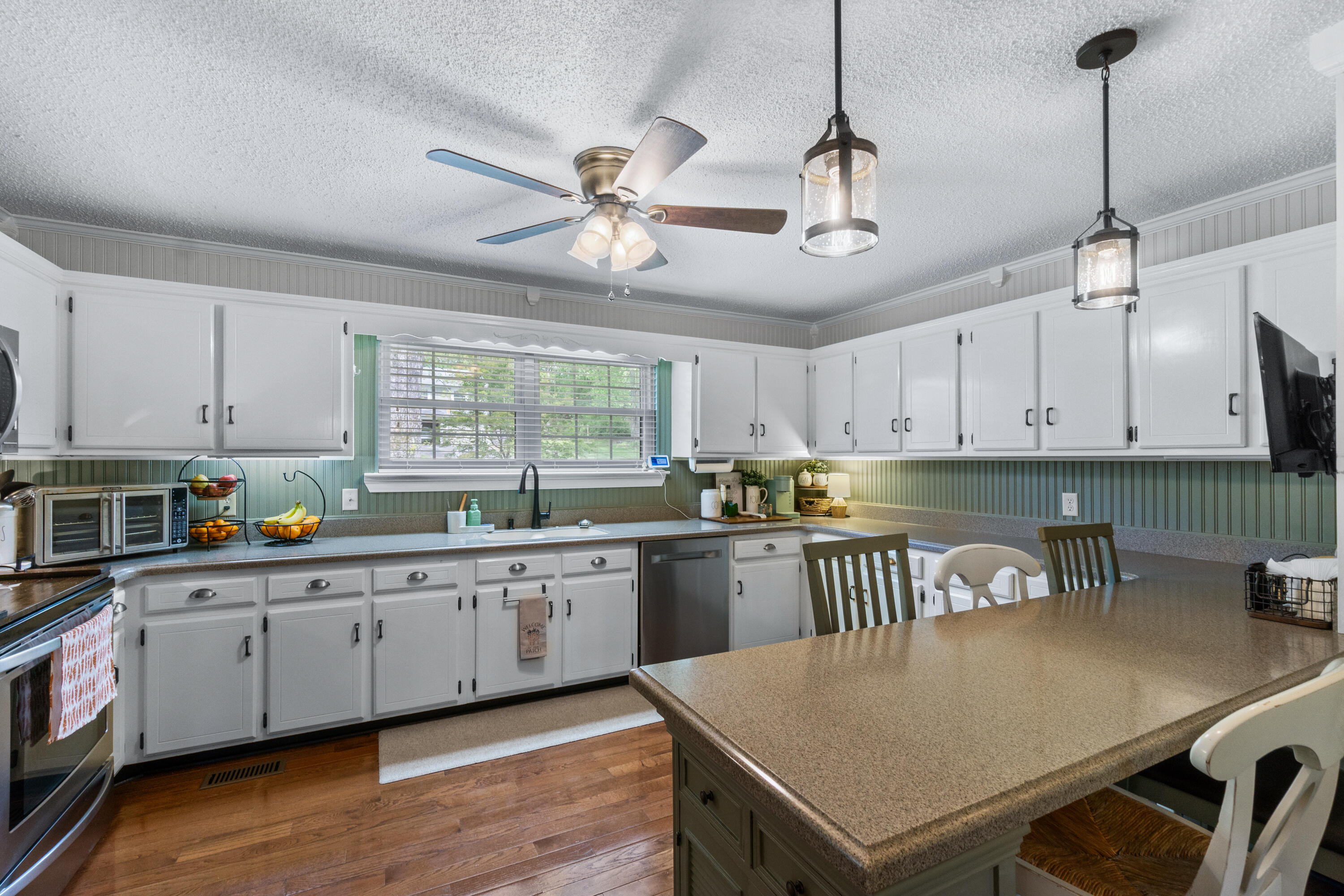 2406 Daugherty Lane Chattanooga, TN 37421 - Photo 18 of 49 Kitchen
