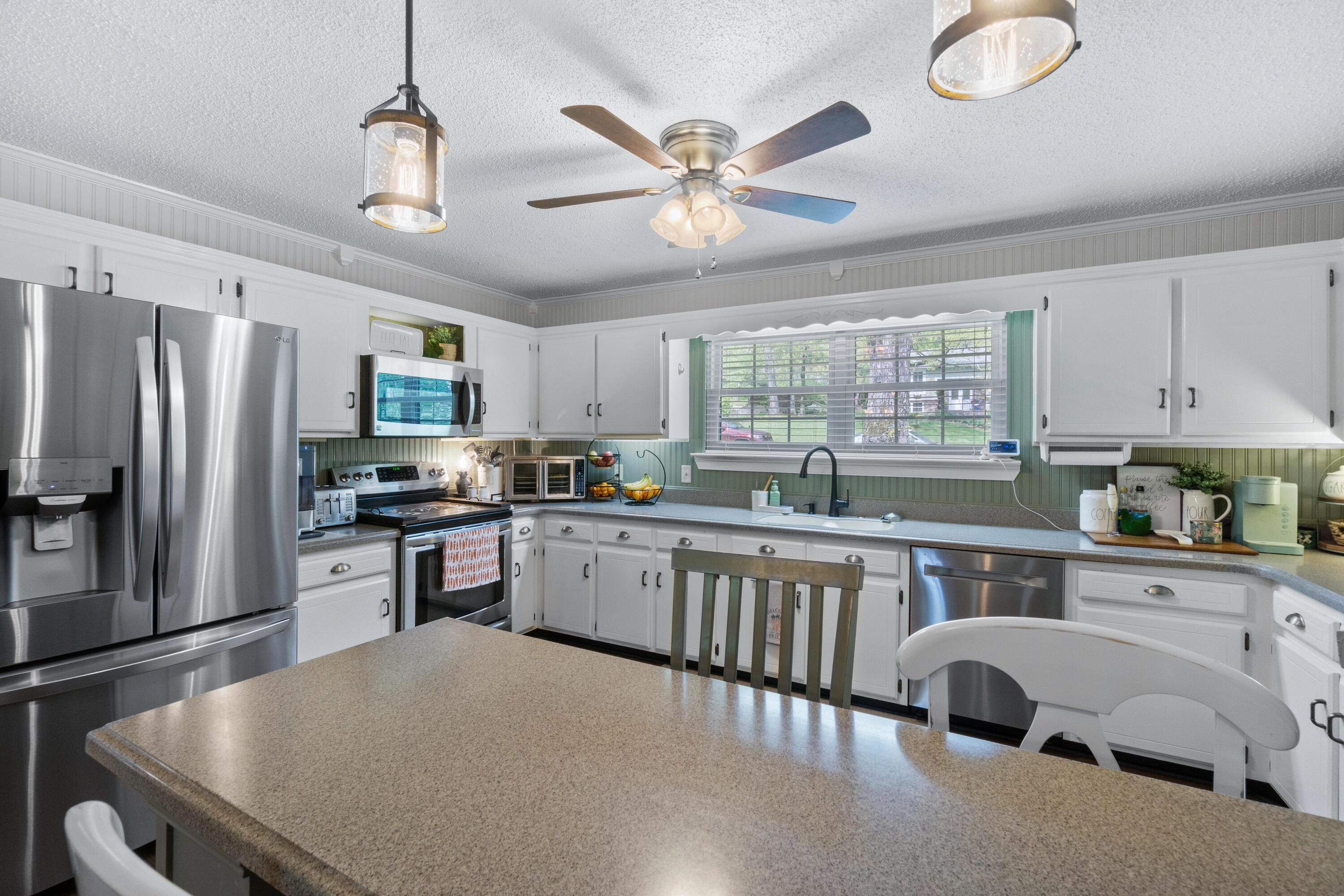 2406 Daugherty Lane Chattanooga, TN 37421 - Photo 19 of 49 Kitchen