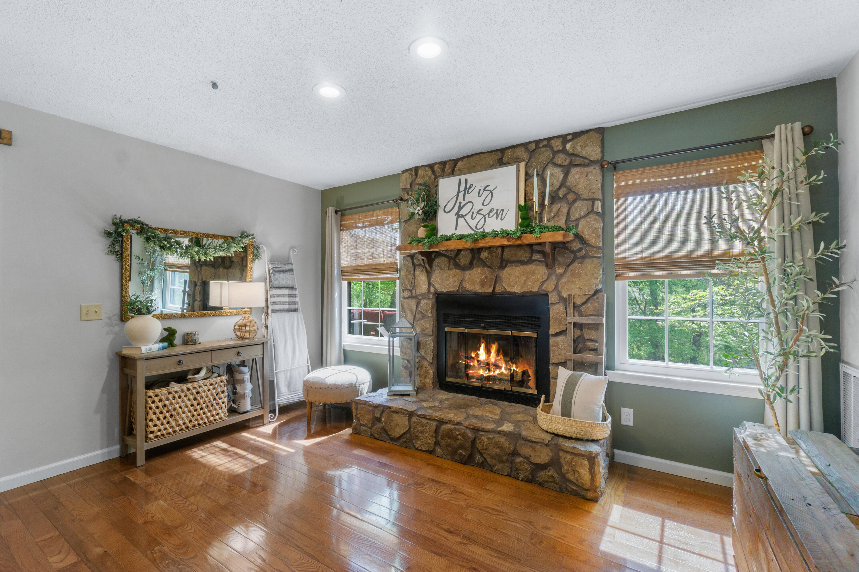 2406 Daugherty Lane Chattanooga, TN 37421 - Photo 8 of 49 Family Room