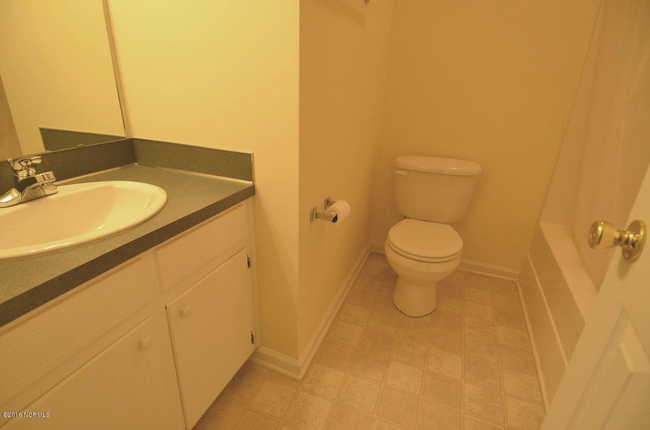 900 Spring Forest Road, Unit J8 Greenville, NC 27834 - Photo 12 of 14 12