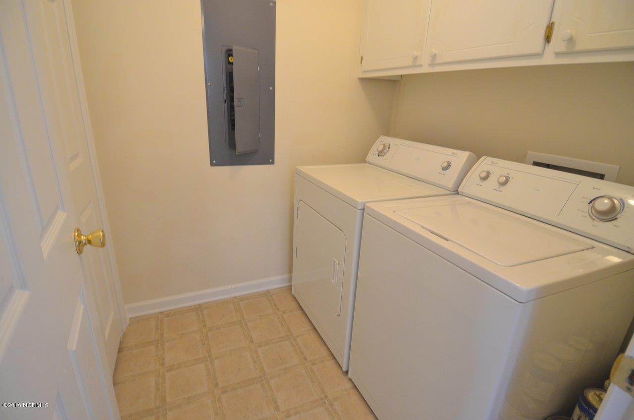 900 Spring Forest Road, Unit J8 Greenville, NC 27834 - Photo 5 of 14 5