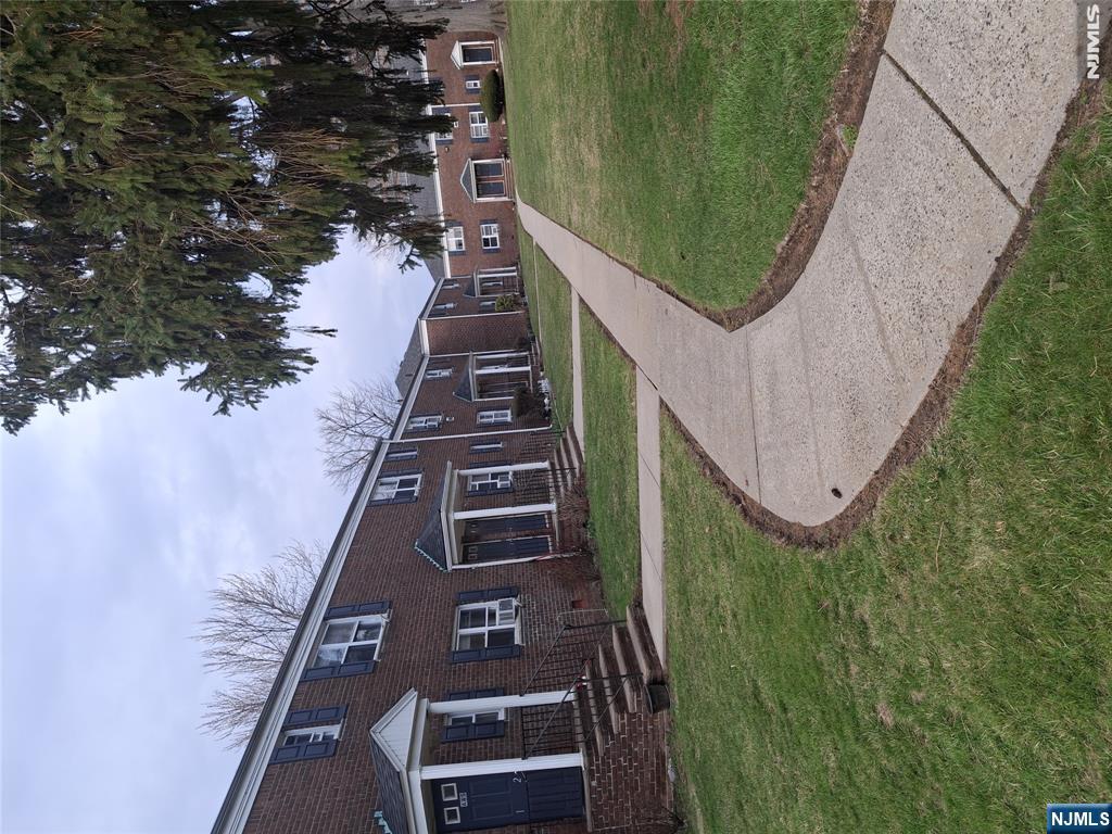 445 Main Street Fort Lee, NJ 07024 - Photo 1 of 8