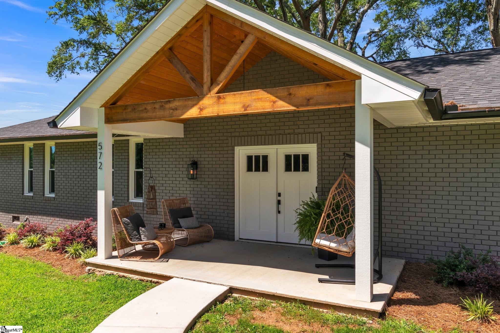 572 Zion Church Road Easley, SC 29642 - Photo 2 of 28 Gallery Image 2
