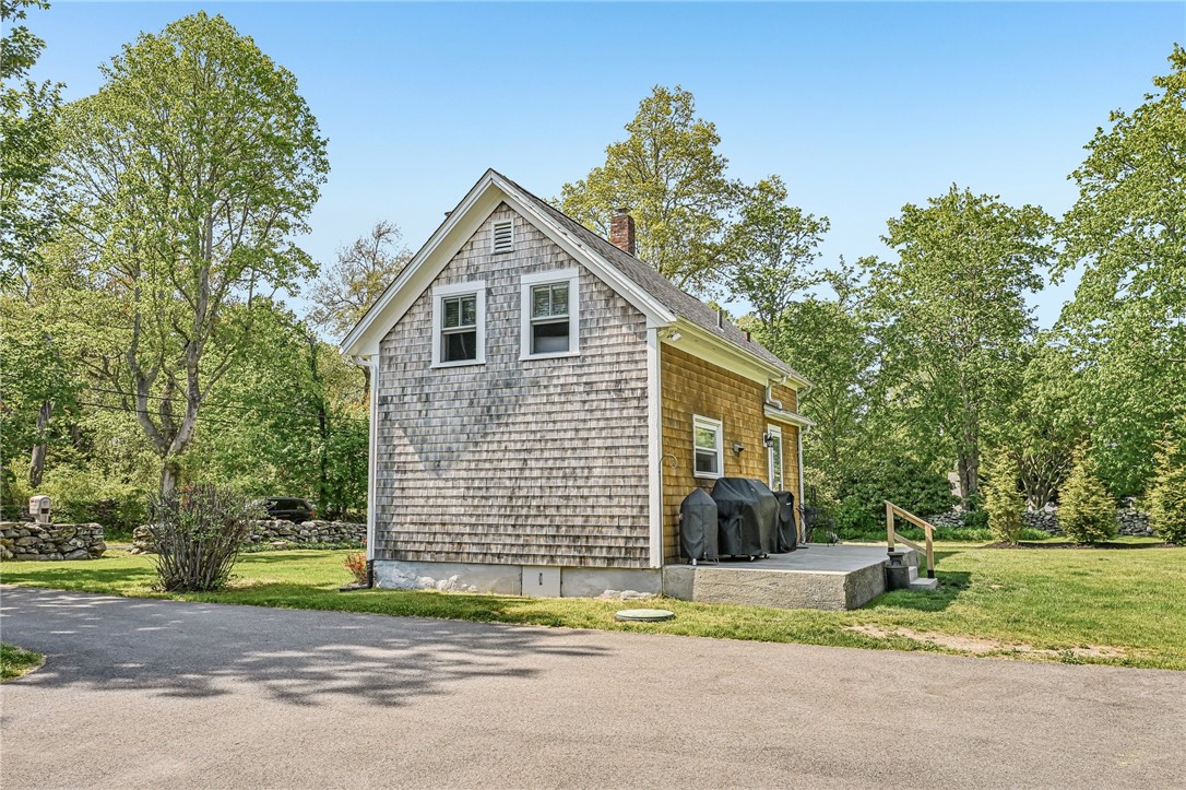 40 Sylvia Road Tiverton, RI 02878 - Photo 33 of 50