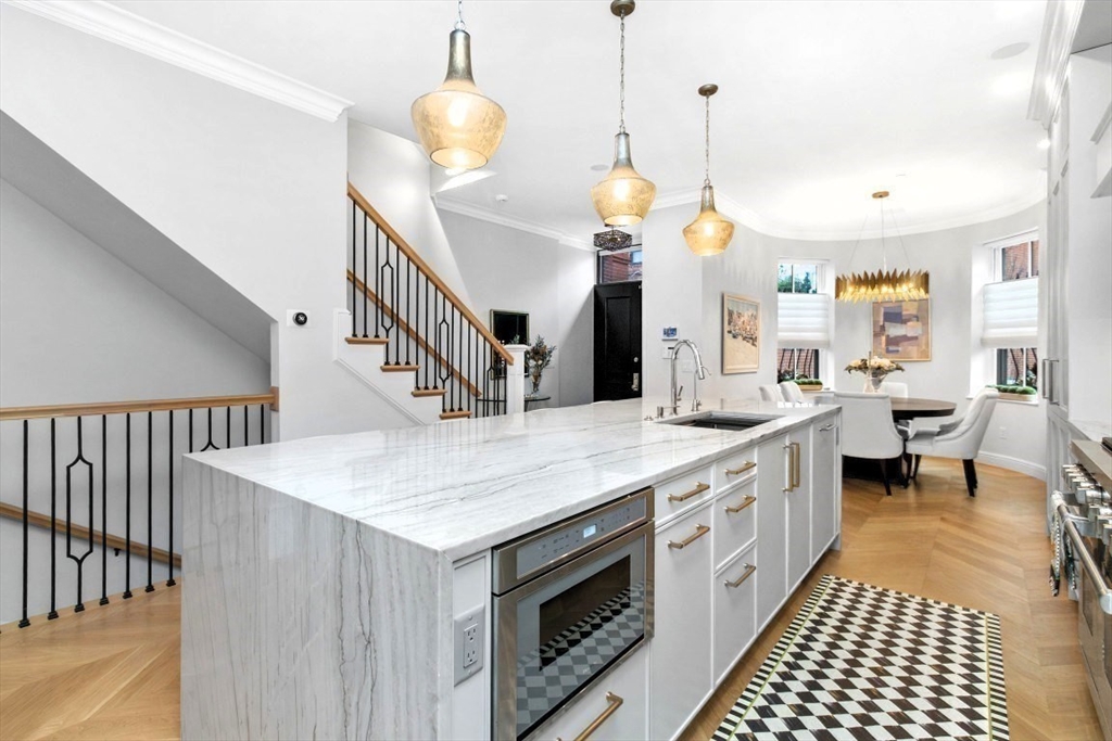 102 St Botolph Street Boston, MA 02116 - Photo 5 of 38