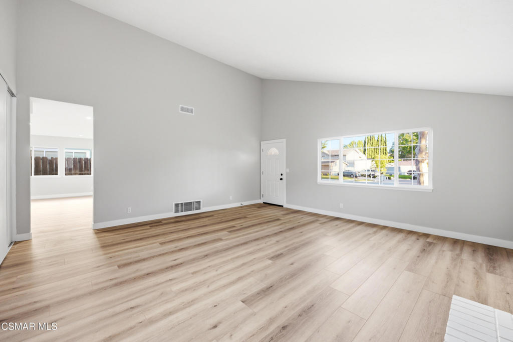 3497 Delilah Street Simi Valley, CA 93063 - Photo 6 of 26