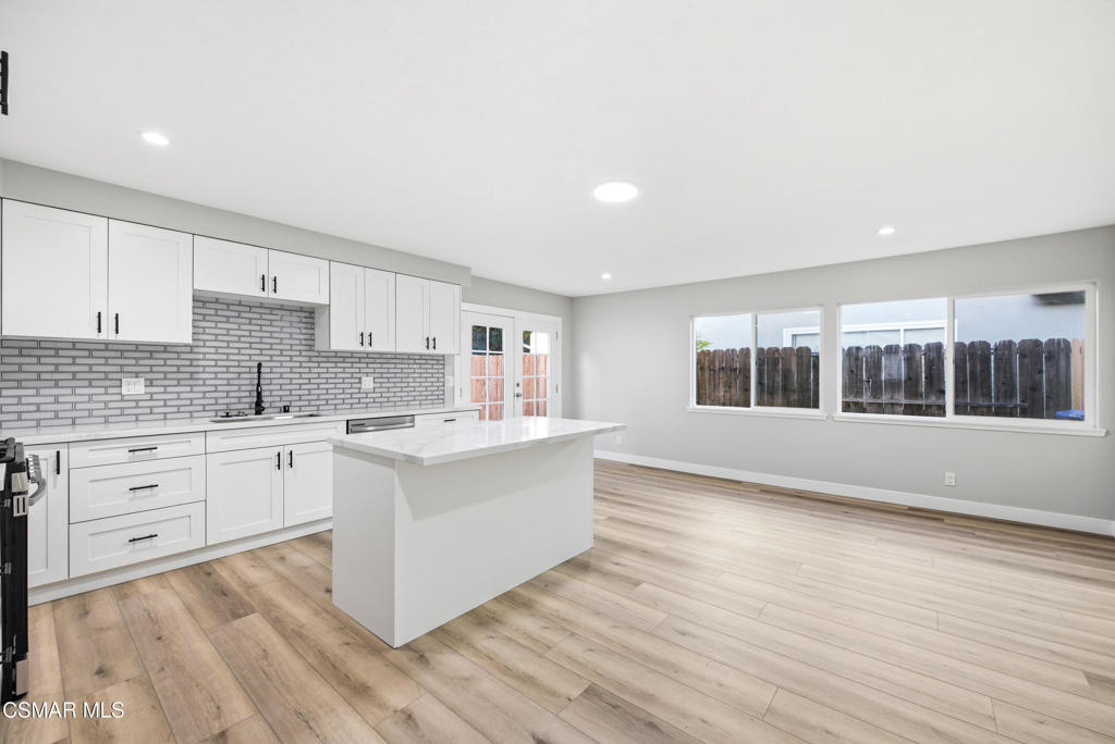 3497 Delilah Street Simi Valley, CA 93063 - Photo 7 of 26