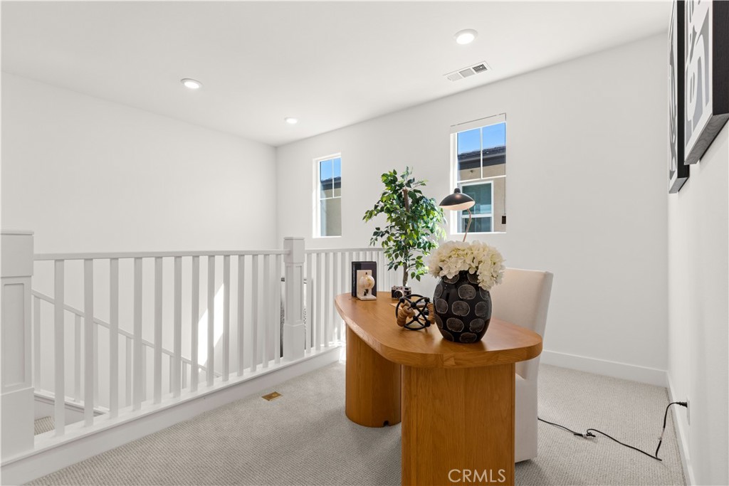 372 Baluster Irvine, CA 92618 - Photo 13 of 36