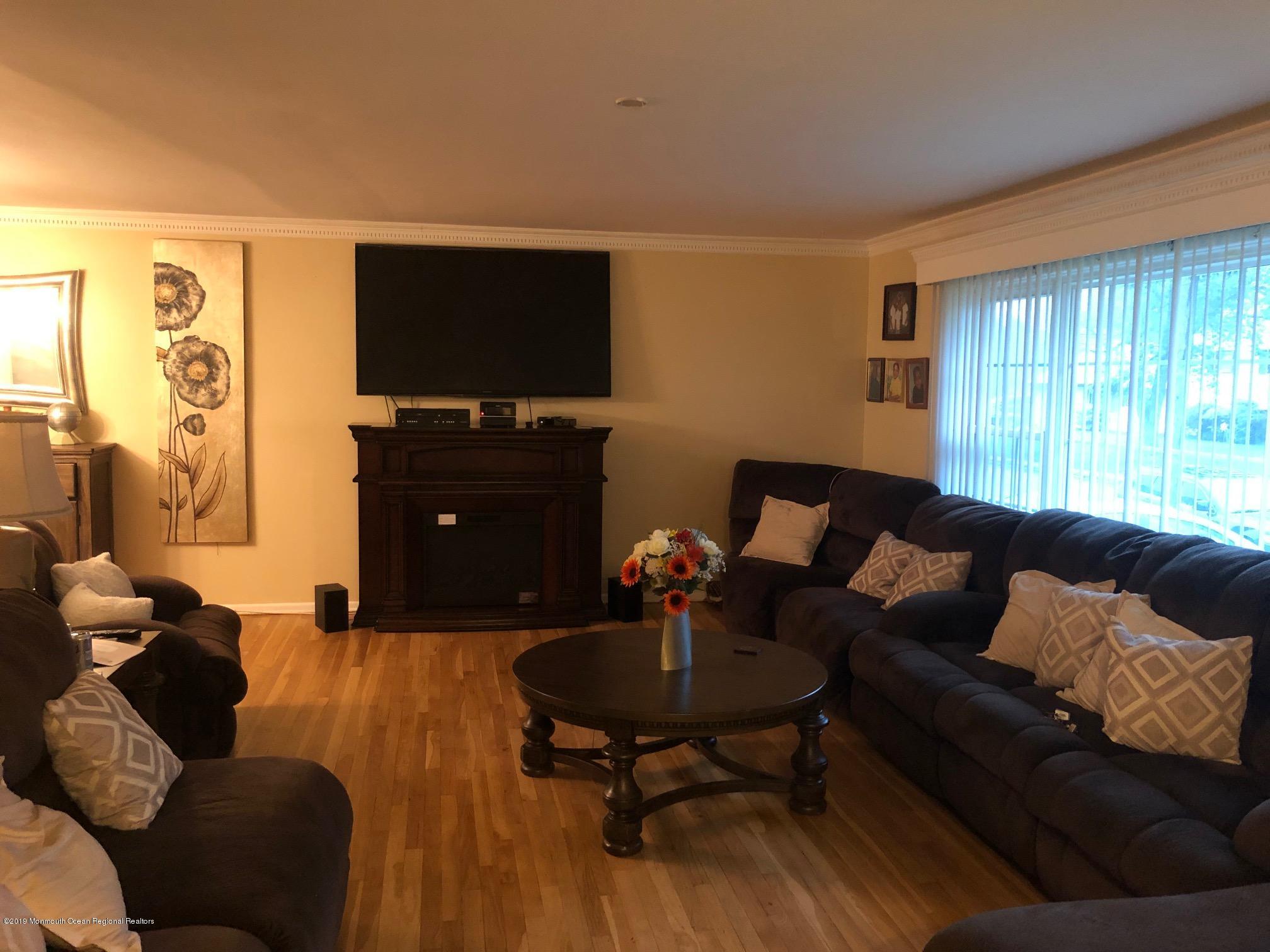1015 Fordham Road Neptune Township, NJ 07753 - Photo 8 of 21 living room