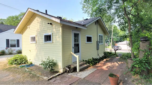 $1,495 | 2335 Hemlock Lane North, Plymouth, MN 55441