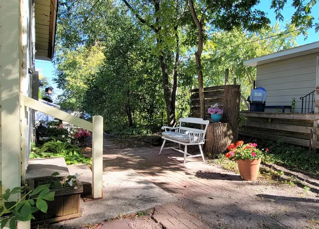 $1,495 | 2335 Hemlock Lane North, Plymouth, MN 55441