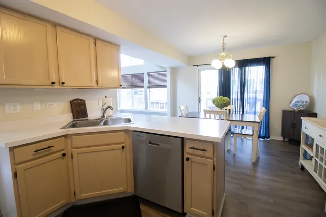 $322,900 | 1223 Summersweet Lane, Bartlett, IL 60103