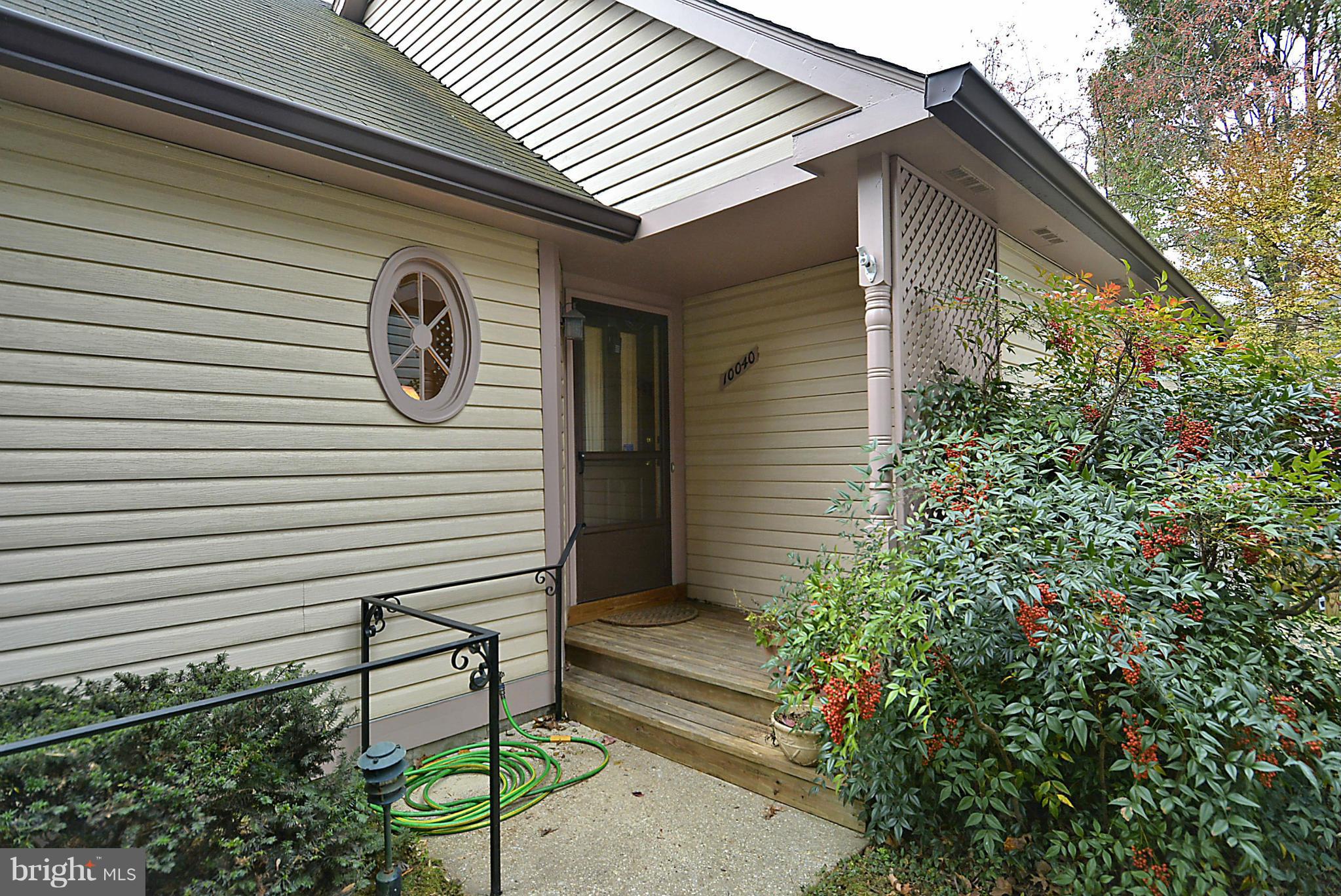 10040 Pratt Place Silver Spring, MD 20910 - Photo 3 of 26 Covered Entry