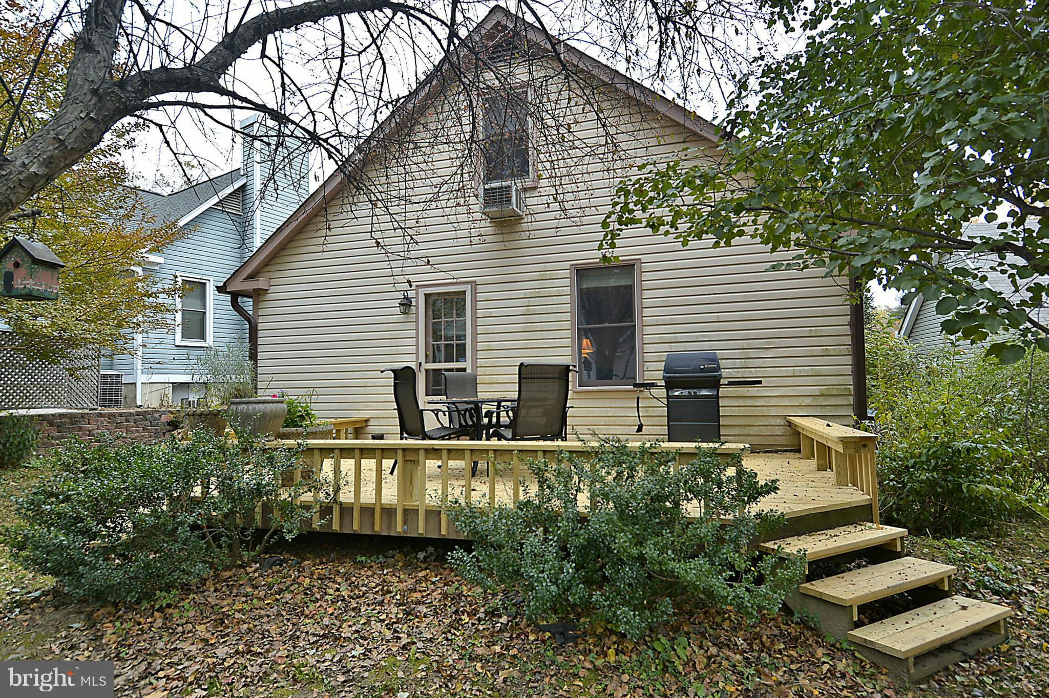 10040 Pratt Place Silver Spring, MD 20910 - Photo 24 of 26 Exterior (Rear)