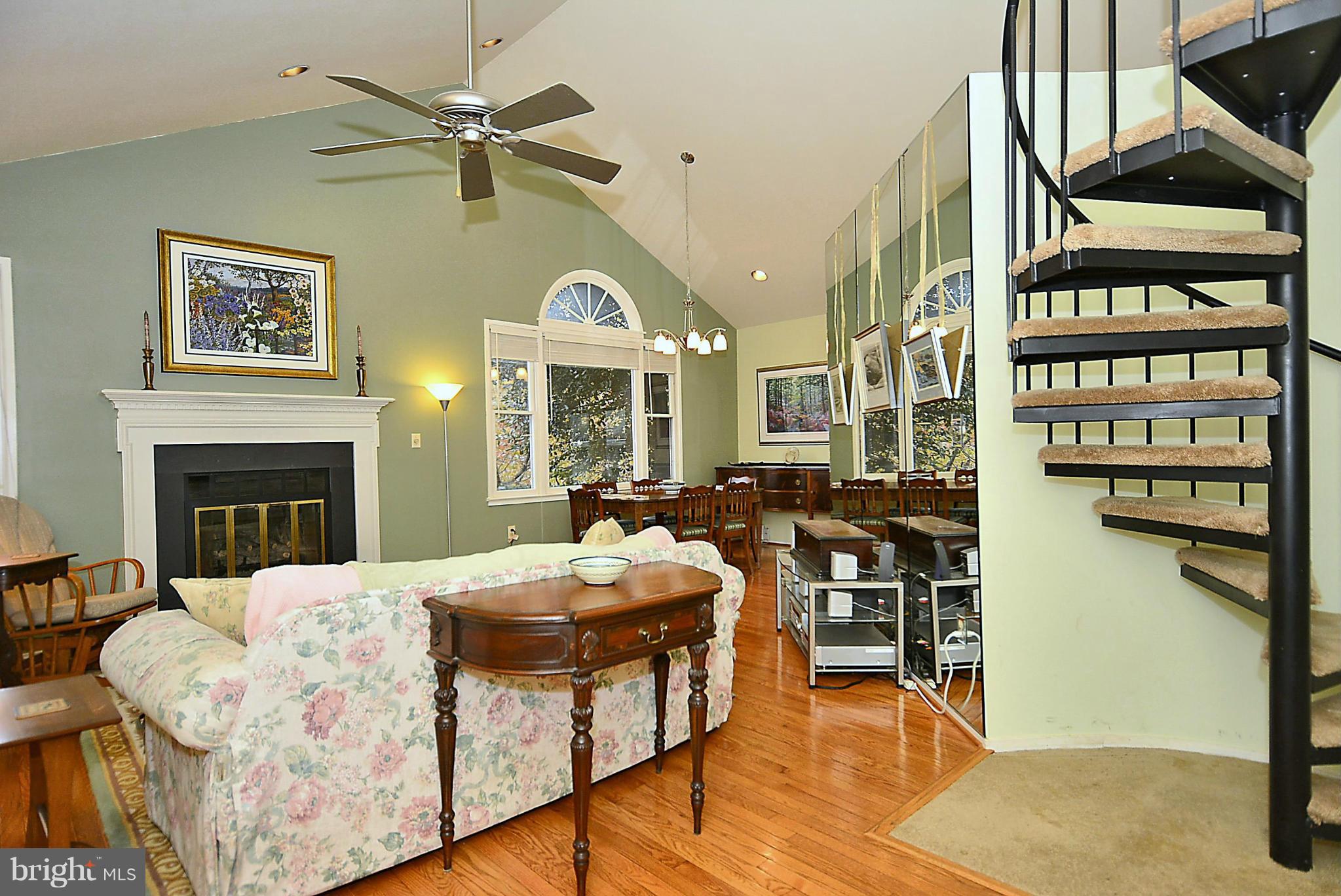 10040 Pratt Place Silver Spring, MD 20910 - Photo 6 of 26 Living Room with Soaring Ceilings