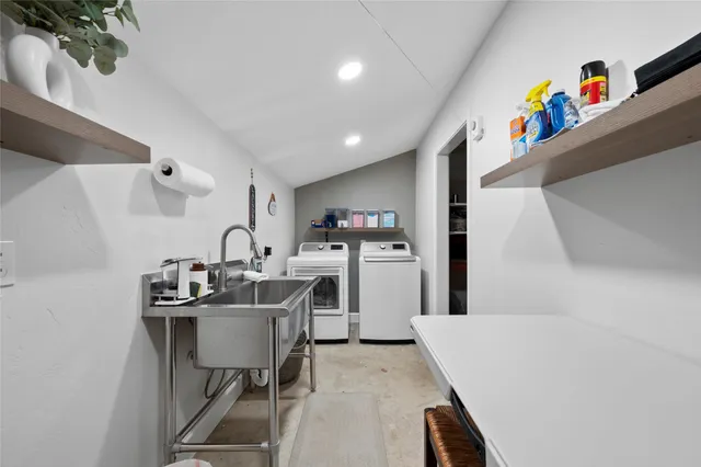 $760,000 | 83 Woodhaven Wood Drive, The Woodlands, TX 77380