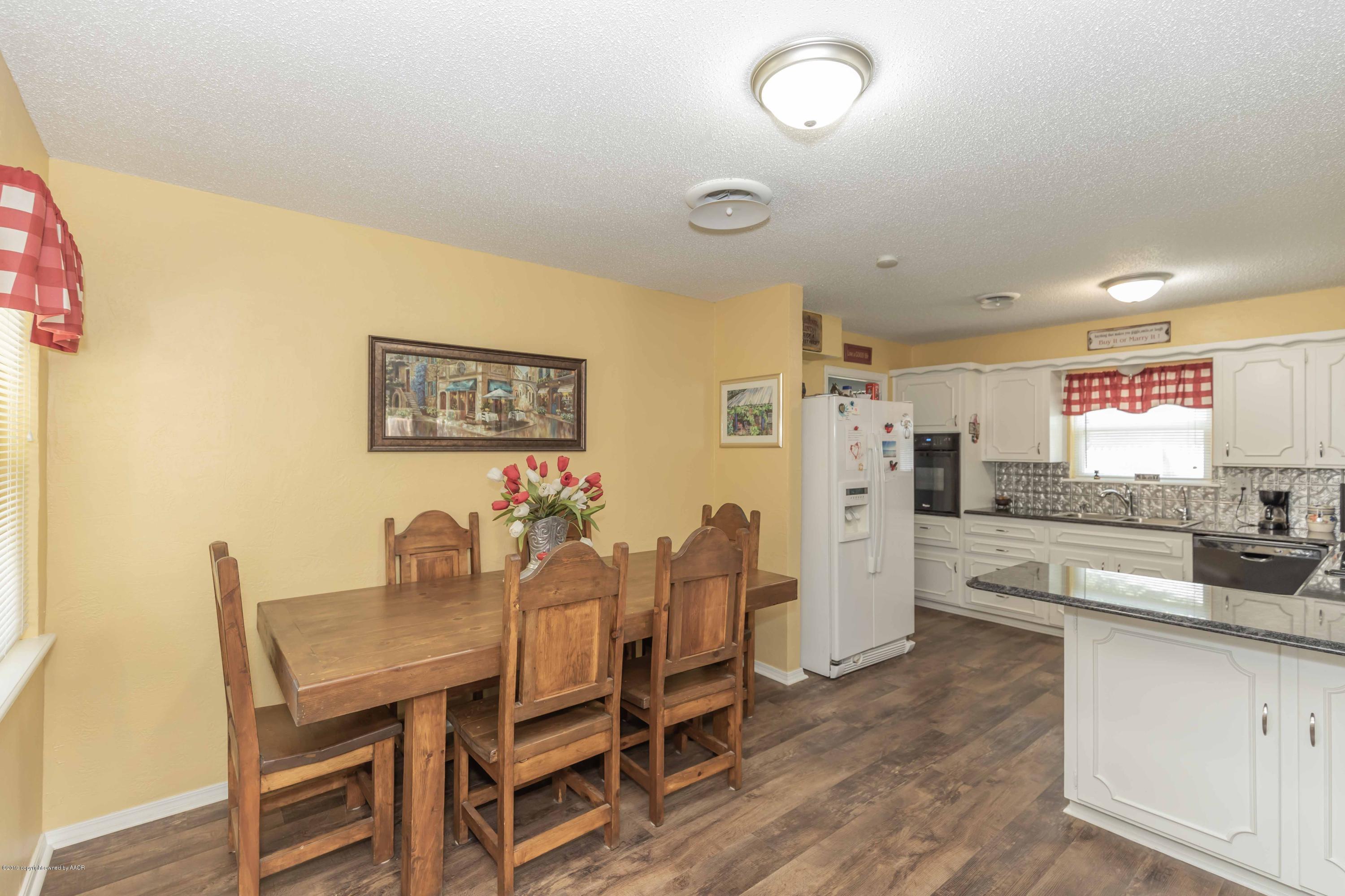 8704 Circle Drive Amarillo, TX 79110 - Photo 16 of 39 DINING VIEW 2