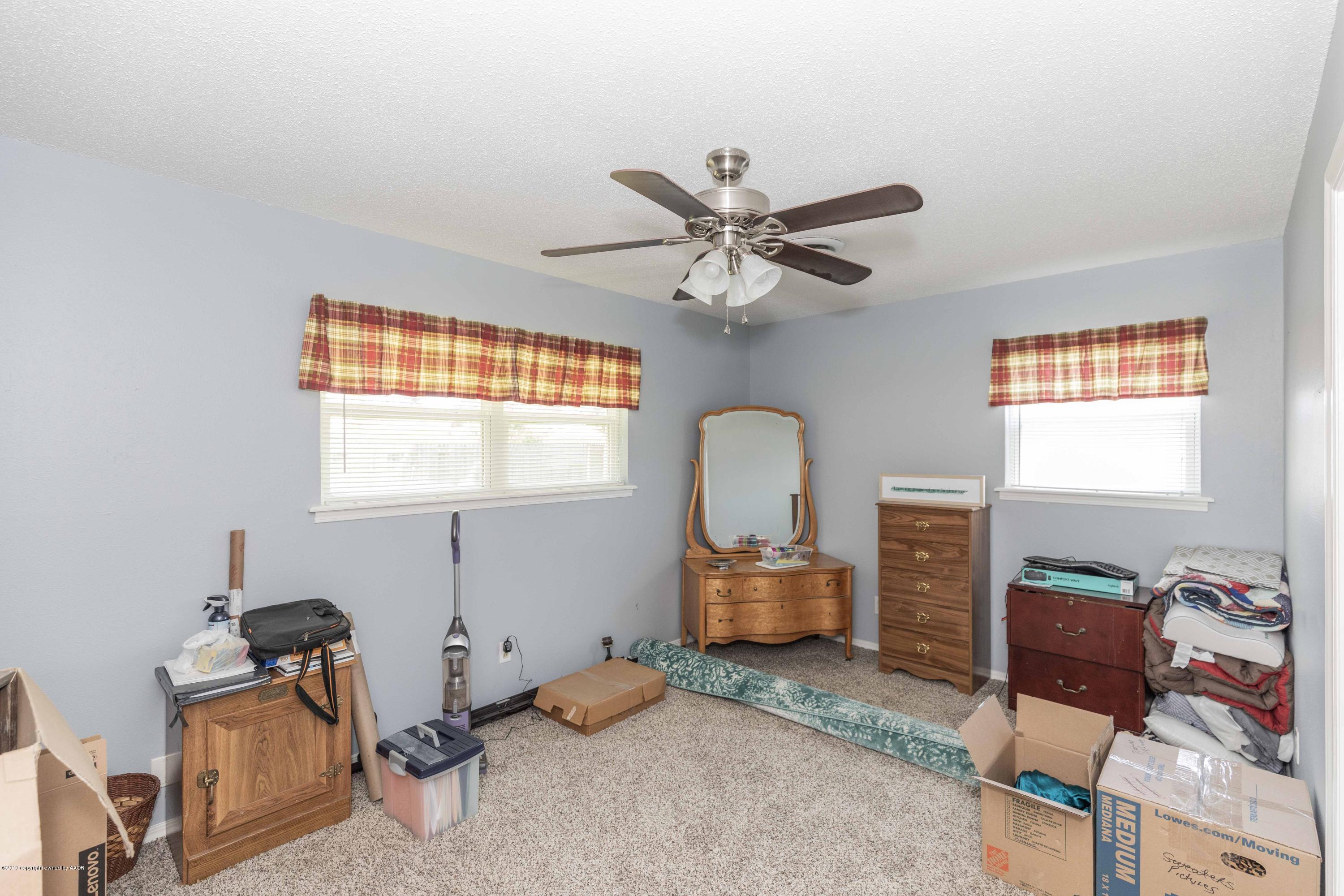 8704 Circle Drive Amarillo, TX 79110 - Photo 24 of 39 BEDROOM 2 VIEW 1