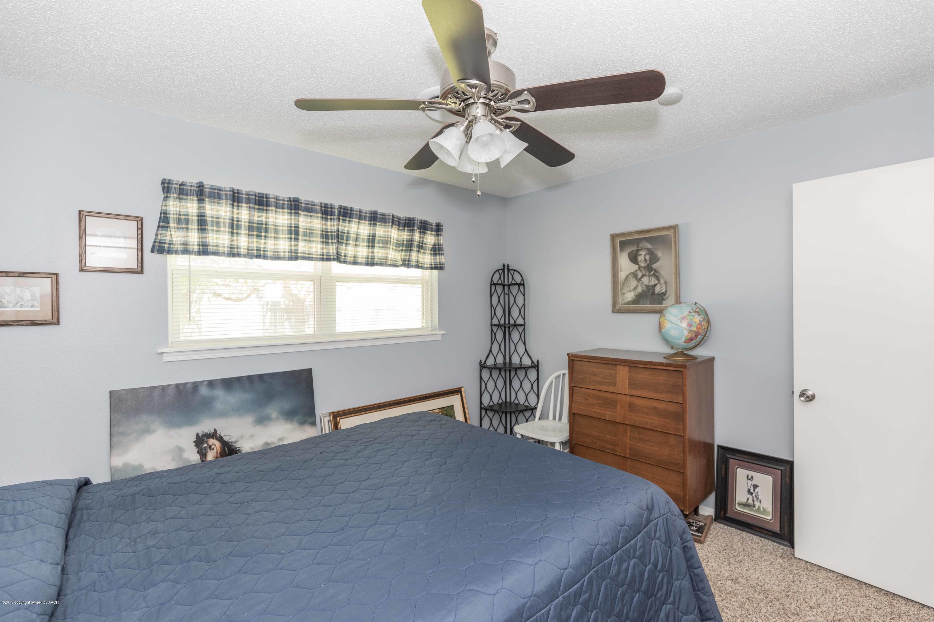 8704 Circle Drive Amarillo, TX 79110 - Photo 31 of 39 BEDROOM 3 VIEW 2