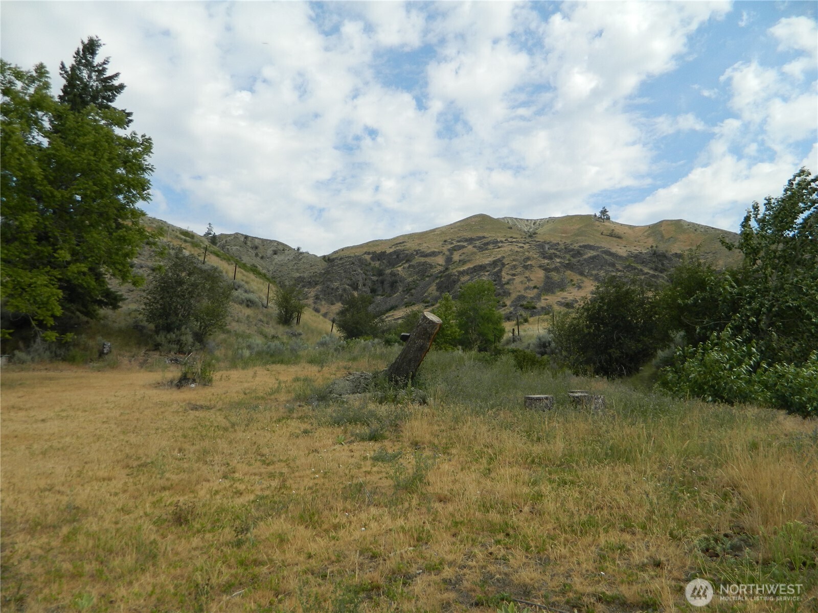 1003 B Loomis-Oroville Road Tonasket, WA 98855 - Photo 3 of 19 Gallery Image 3