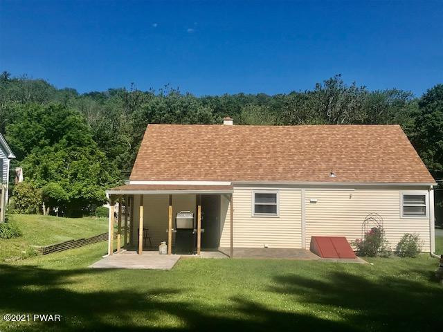 122 Moon Valley Road Milford, PA 18337 - Photo 21 of 41 Back