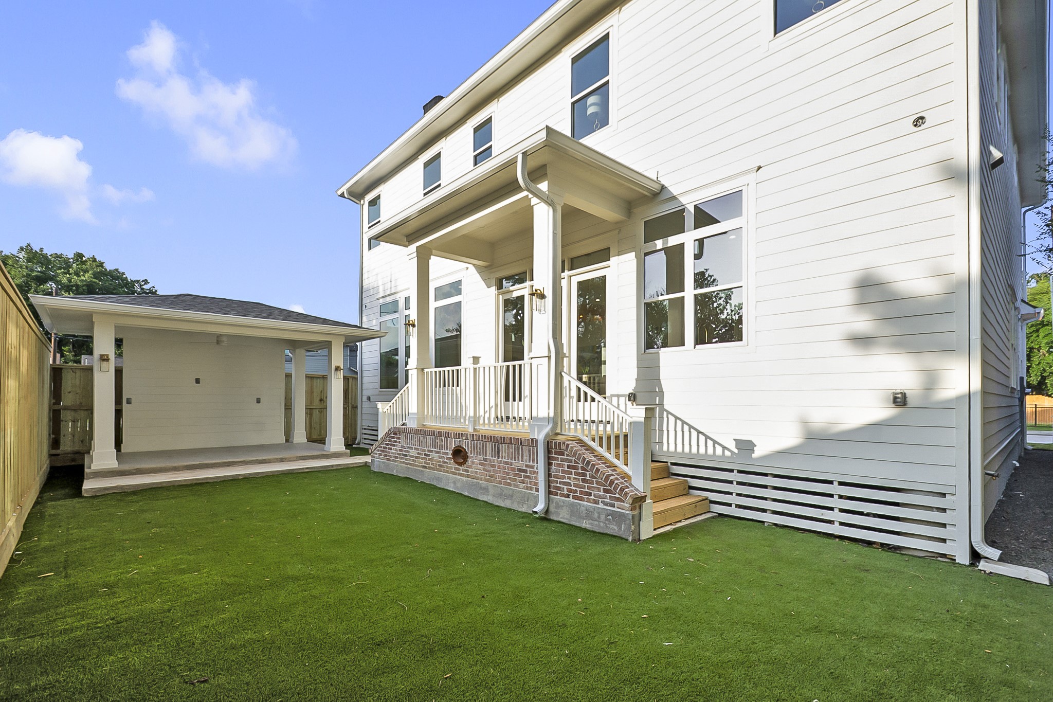 1109 Tabor Street Houston, TX 77009 - Photo 33 of 38 a view of a house with a backyard