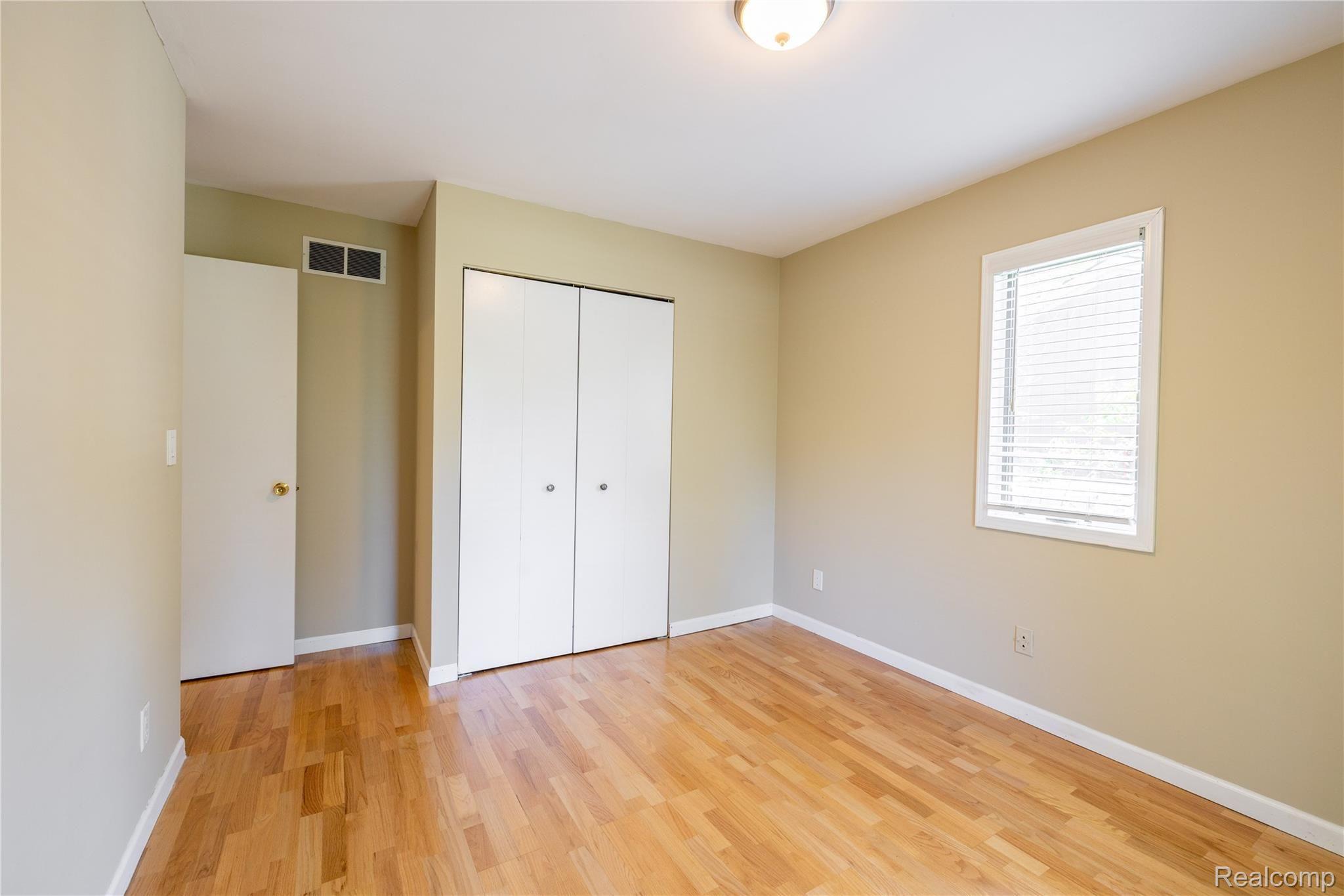 8653 Lake Road Grosse Ile, MI 48138 - Photo 20 of 34 8653 Lake Rd, Grosse Ile - Bedroom #3